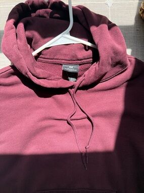 H&M Maroon Men's Pullover Hoodie with Drawstring